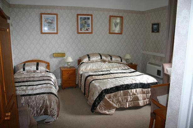 Frognel Hall Torquay Room photo