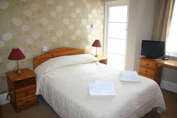 Frognel Hall Torquay Room photo